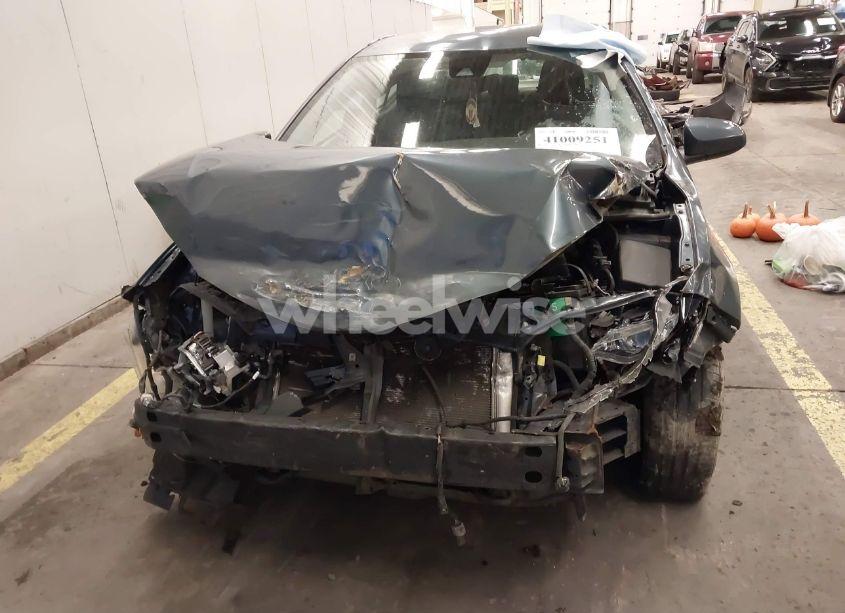 Photo 6 of 2018 Toyota Corolla LE (VIN 2T1BURHEXJC099743)