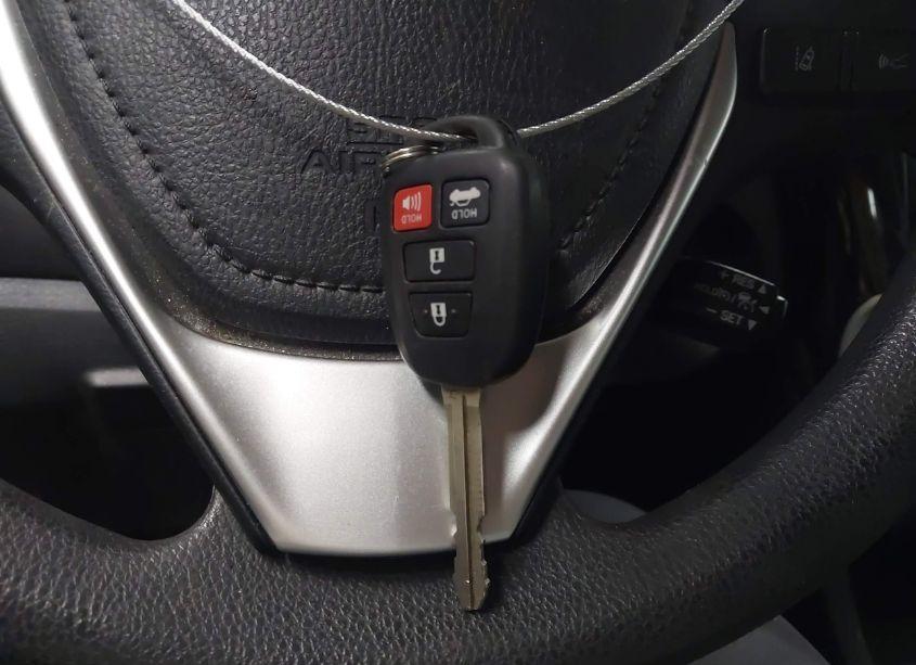 Photo 11 of 2018 Toyota Corolla LE (VIN 2T1BURHEXJC106108)