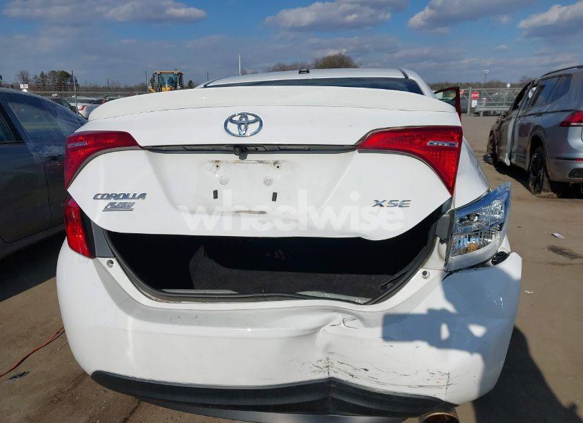 Photo 16 of 2018 Toyota Corolla XSE (VIN 2T1BURHEXJC108263)