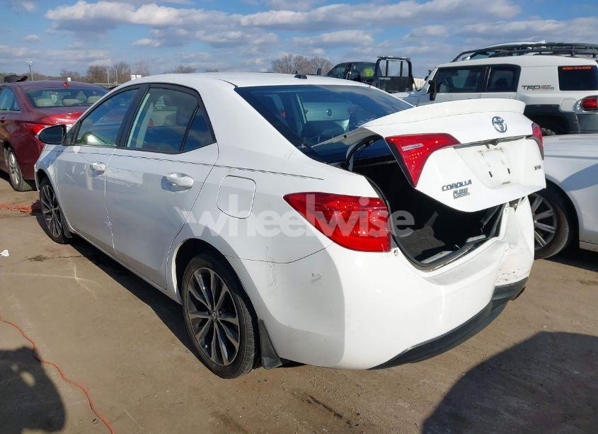 Photo 3 of 2018 Toyota Corolla XSE (VIN 2T1BURHEXJC108263)