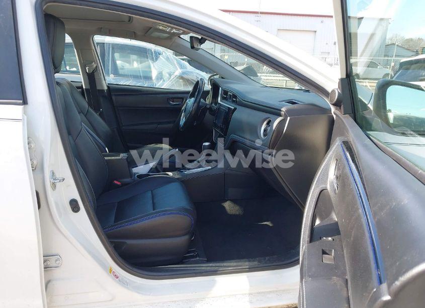 Photo 5 of 2018 Toyota Corolla XSE (VIN 2T1BURHEXJC108263)