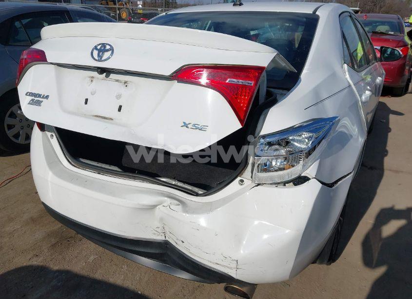 Photo 6 of 2018 Toyota Corolla XSE (VIN 2T1BURHEXJC108263)