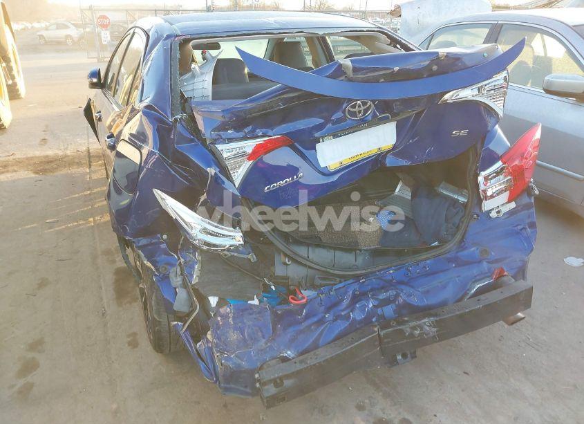 Photo 6 of 2018 Toyota Corolla SE (VIN 2T1BURHEXJC122843)