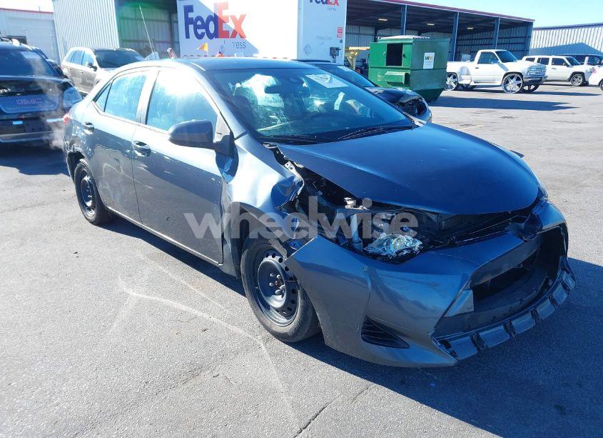 Photo 6 of 2018 Toyota Corolla LE (VIN 2T1BURHEXJC124415)