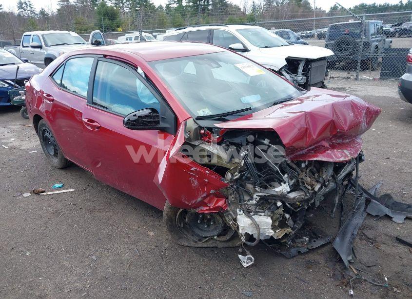 2018 Toyota Corolla LE (VIN 2T1BURHEXJC991572) main photo