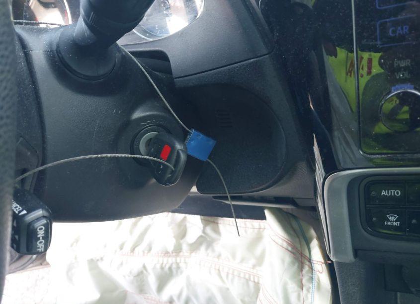 Photo 11 of 2018 Toyota Corolla LE (VIN 2T1BURHEXJC996481)