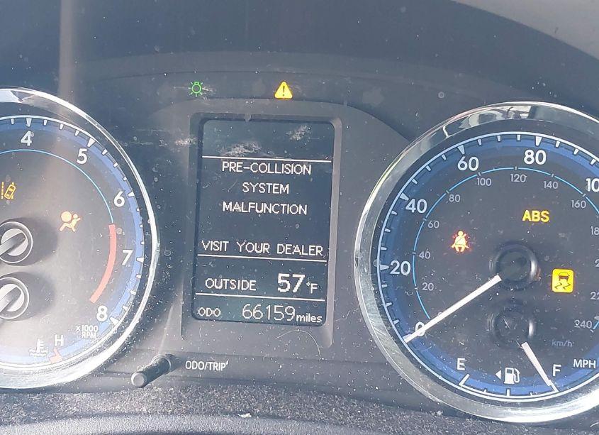 Photo 15 of 2018 Toyota Corolla LE (VIN 2T1BURHEXJC996481)