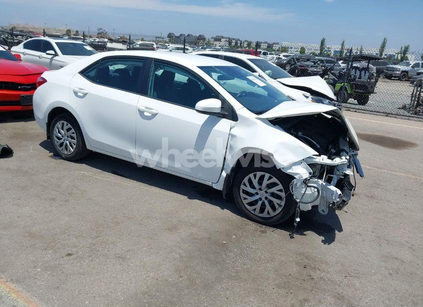 2019 Toyota Corolla LE (VIN 2T1BURHEXKC125579) main photo
