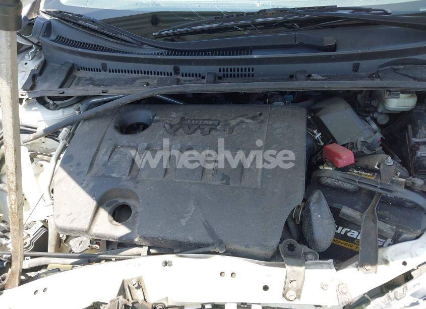 Photo 10 of 2019 Toyota Corolla LE (VIN 2T1BURHEXKC125579)