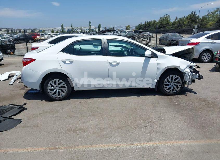 Photo 14 of 2019 Toyota Corolla LE (VIN 2T1BURHEXKC125579)