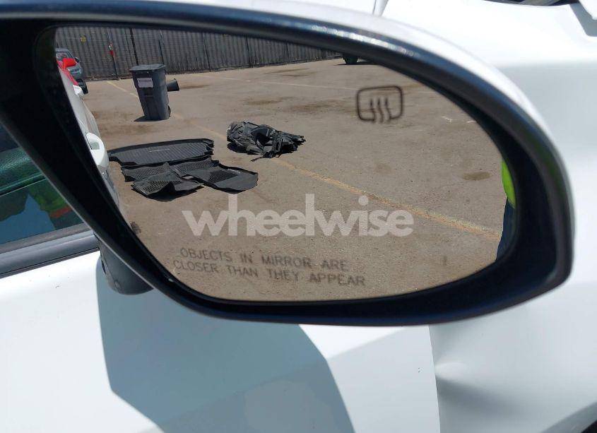 Photo 5 of 2019 Toyota Corolla LE (VIN 2T1BURHEXKC125579)