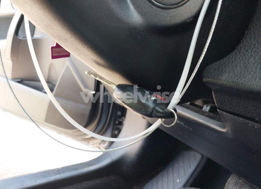 Photo 11 of 2019 Toyota Corolla LE (VIN 2T1BURHEXKC125758)