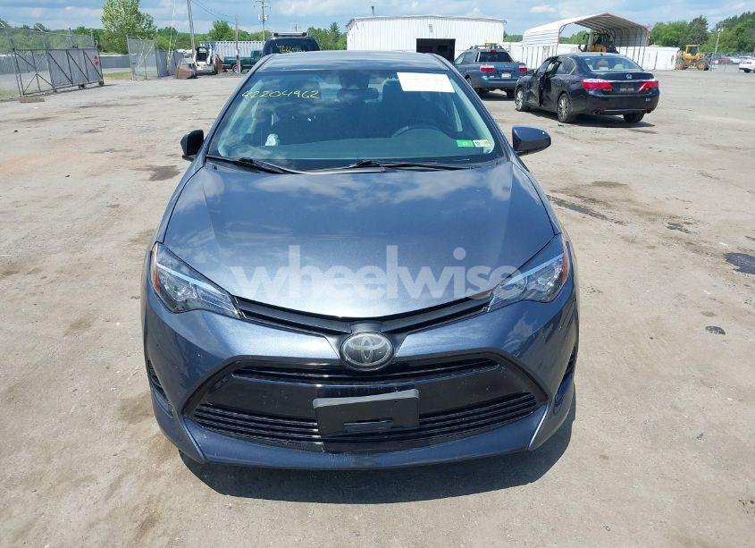 Photo 12 of 2019 Toyota Corolla LE (VIN 2T1BURHEXKC125758)