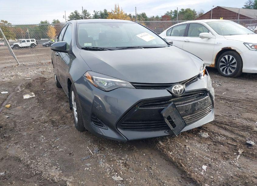 2019 Toyota Corolla L (VIN 2T1BURHEXKC126988) main photo
