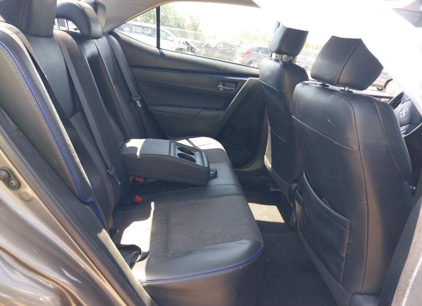 Photo 8 of 2019 Toyota Corolla SE (VIN 2T1BURHEXKC131771)