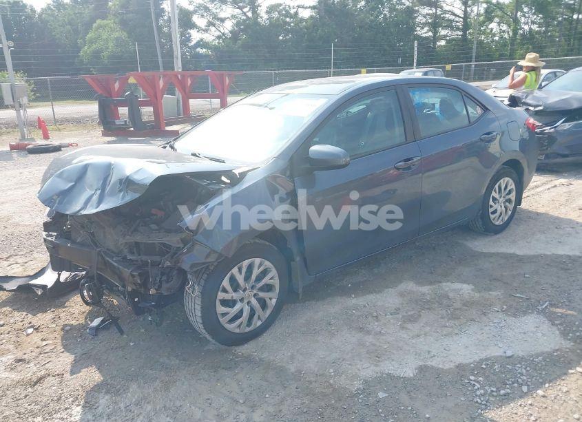 Photo 2 of 2019 Toyota Corolla LE (VIN 2T1BURHEXKC144519)