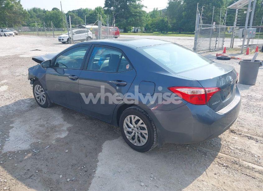 Photo 3 of 2019 Toyota Corolla LE (VIN 2T1BURHEXKC144519)