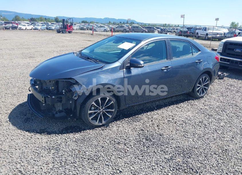 Photo 2 of 2019 Toyota Corolla SE (VIN 2T1BURHEXKC157514)