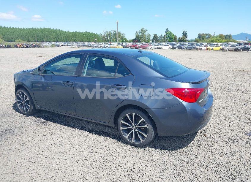 Photo 3 of 2019 Toyota Corolla SE (VIN 2T1BURHEXKC157514)