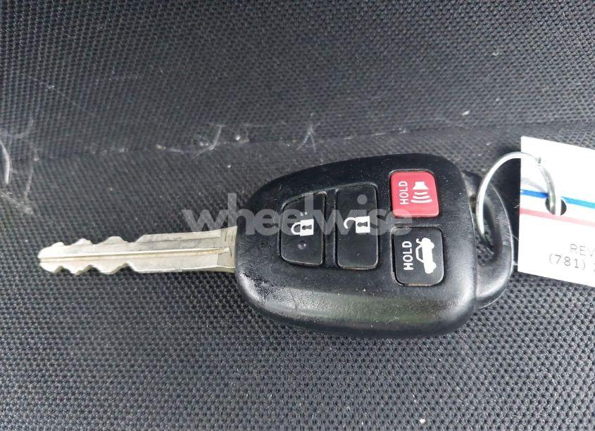 Photo 11 of 2019 Toyota Corolla LE (VIN 2T1BURHEXKC185698)