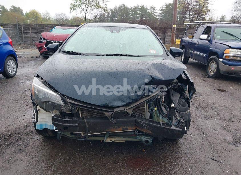 Photo 13 of 2019 Toyota Corolla LE (VIN 2T1BURHEXKC185698)