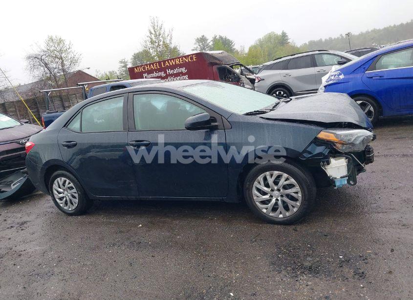 Photo 14 of 2019 Toyota Corolla LE (VIN 2T1BURHEXKC185698)