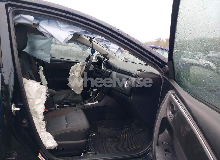 Photo 5 of 2019 Toyota Corolla LE (VIN 2T1BURHEXKC185698)