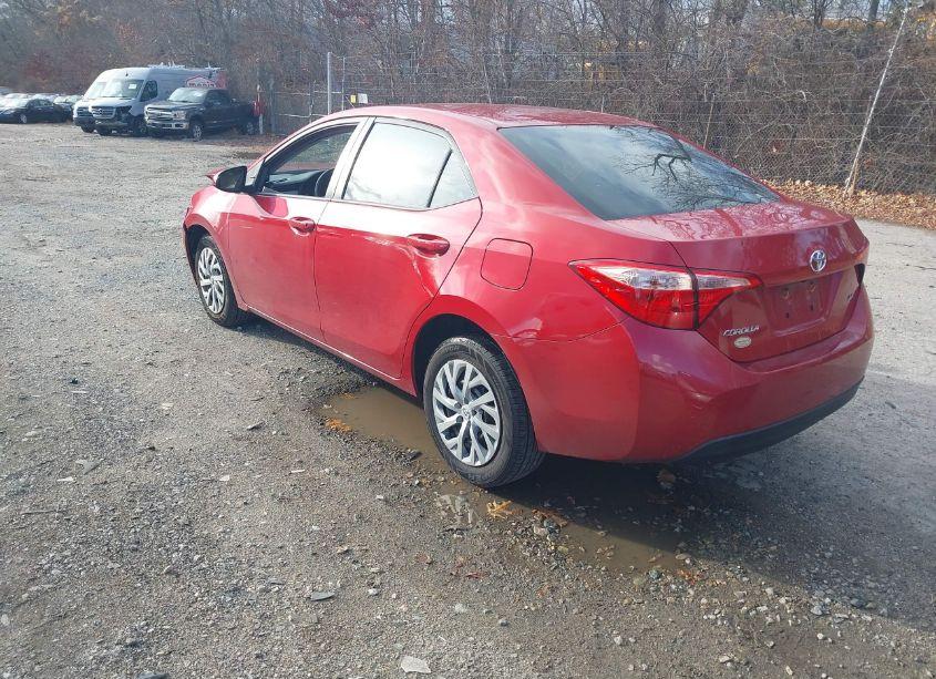 Photo 3 of 2019 Toyota Corolla LE (VIN 2T1BURHEXKC190139)