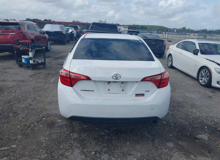 Photo 16 of 2019 Toyota Corolla LE (VIN 2T1BURHEXKC192408)