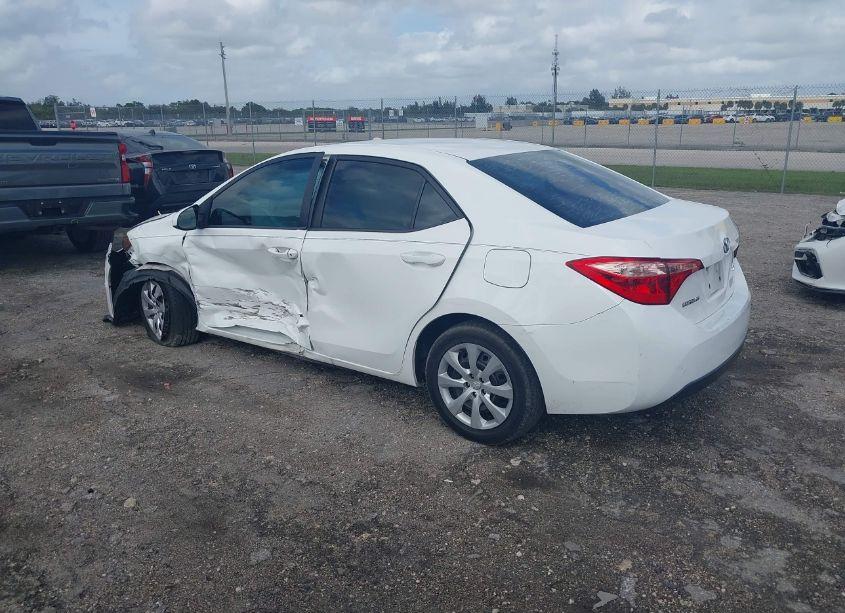 Photo 3 of 2019 Toyota Corolla LE (VIN 2T1BURHEXKC192408)