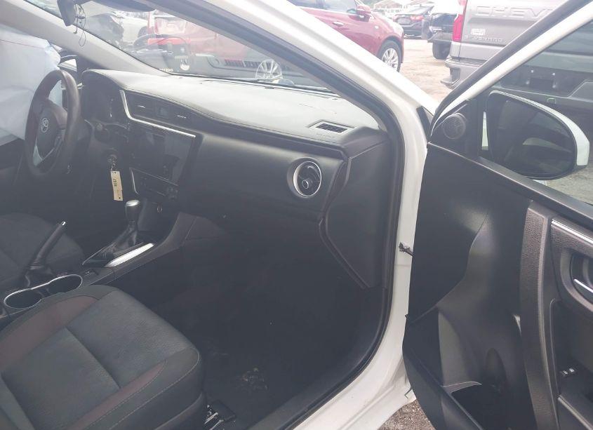 Photo 5 of 2019 Toyota Corolla LE (VIN 2T1BURHEXKC192408)