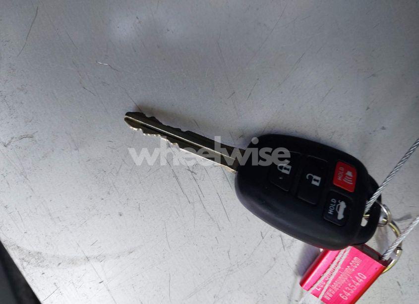 Photo 11 of 2019 Toyota Corolla LE (VIN 2T1BURHEXKC192487)