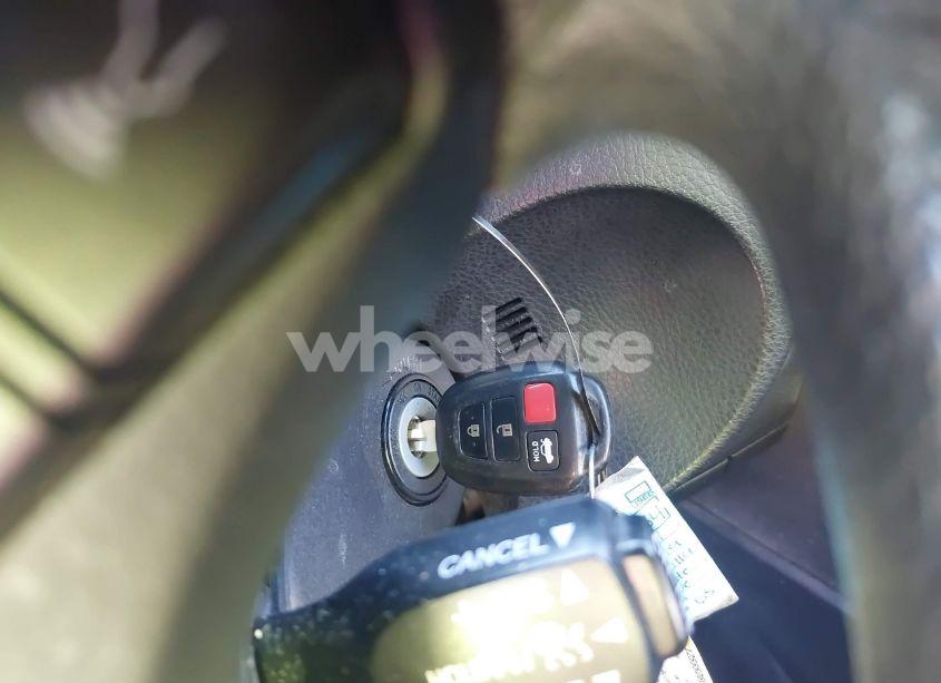 Photo 11 of 2019 Toyota Corolla LE (VIN 2T1BURHEXKC199469)