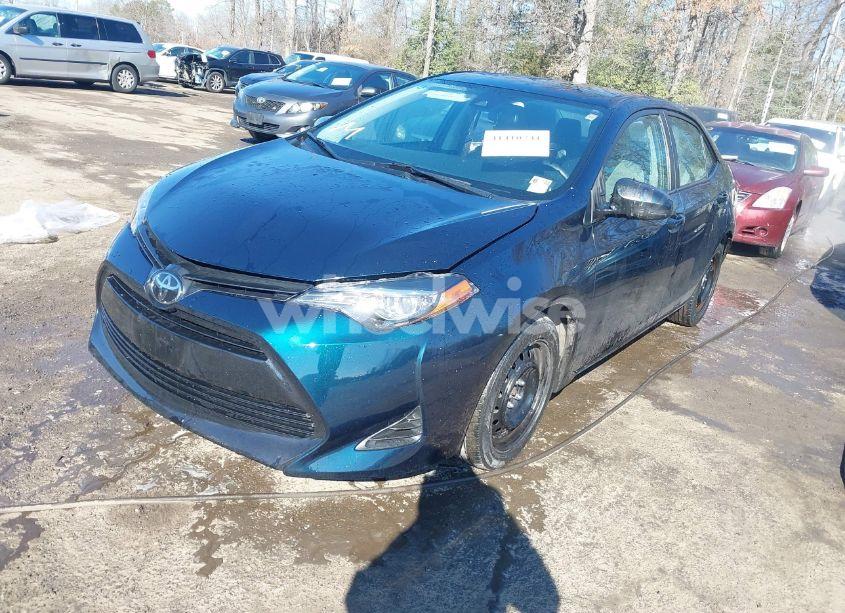 Photo 2 of 2019 Toyota Corolla LE (VIN 2T1BURHEXKC199469)