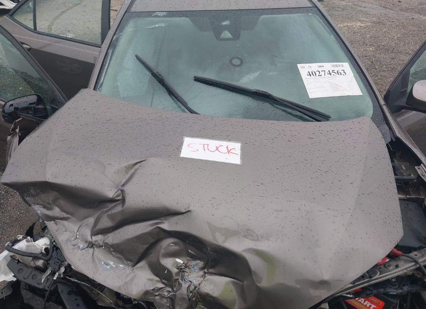 Photo 10 of 2019 Toyota Corolla LE (VIN 2T1BURHEXKC201253)