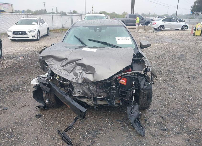 Photo 13 of 2019 Toyota Corolla LE (VIN 2T1BURHEXKC201253)