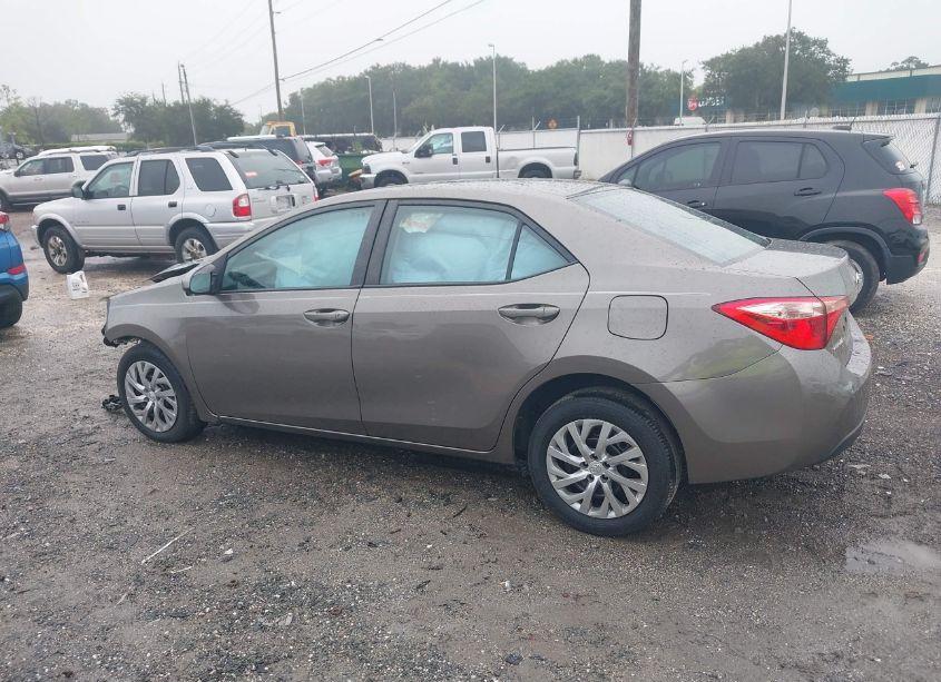Photo 15 of 2019 Toyota Corolla LE (VIN 2T1BURHEXKC201253)