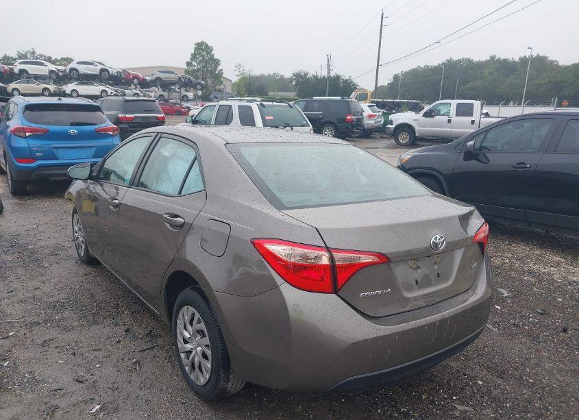 Photo 3 of 2019 Toyota Corolla LE (VIN 2T1BURHEXKC201253)