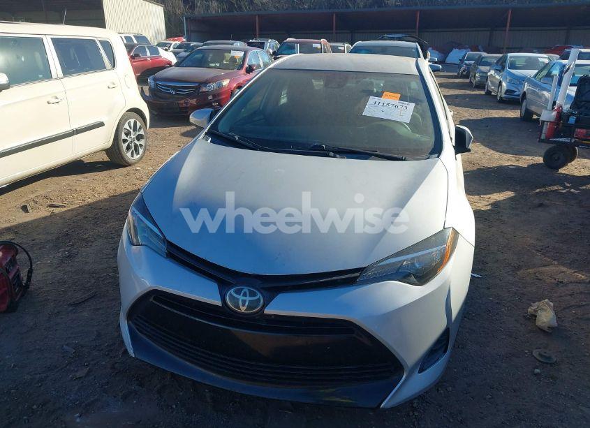 Photo 12 of 2019 Toyota Corolla LE (VIN 2T1BURHEXKC208686)
