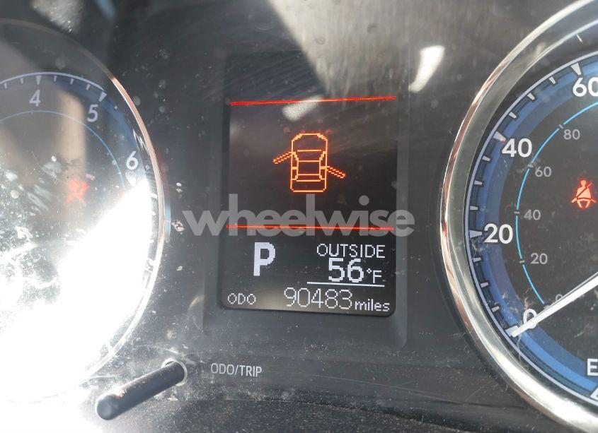 Photo 15 of 2019 Toyota Corolla LE (VIN 2T1BURHEXKC208686)