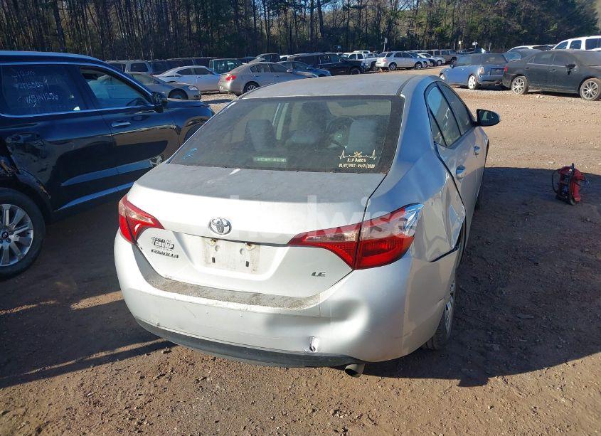 Photo 16 of 2019 Toyota Corolla LE (VIN 2T1BURHEXKC208686)