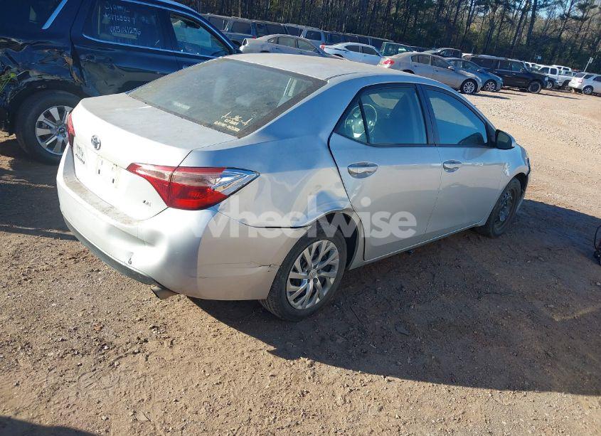 Photo 4 of 2019 Toyota Corolla LE (VIN 2T1BURHEXKC208686)