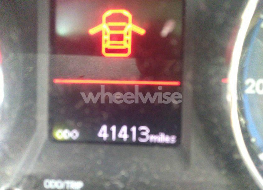 Photo 15 of 2019 Toyota Corolla L (VIN 2T1BURHEXKC215007)