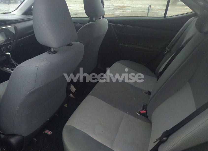 Photo 8 of 2019 Toyota Corolla L (VIN 2T1BURHEXKC215007)