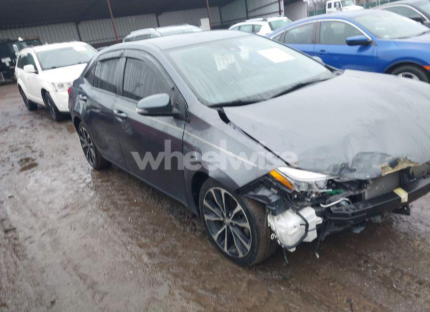 2019 Toyota Corolla SE (VIN 2T1BURHEXKC217601) main photo