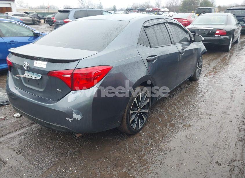 Photo 4 of 2019 Toyota Corolla SE (VIN 2T1BURHEXKC217601)