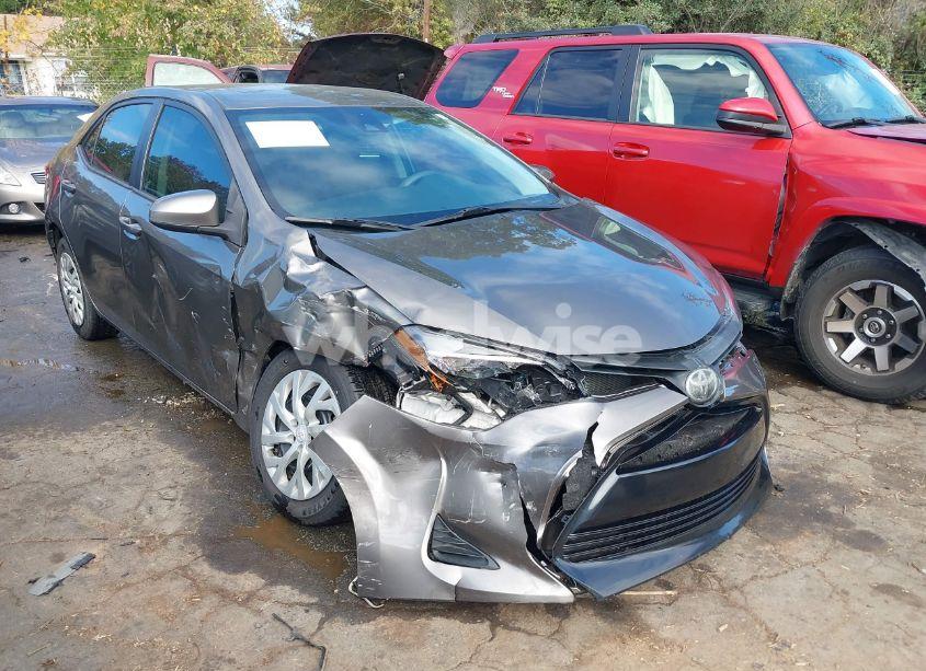 2019 Toyota Corolla LE (VIN 2T1BURHEXKC219090) main photo