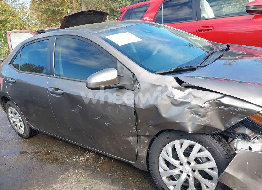 Photo 13 of 2019 Toyota Corolla LE (VIN 2T1BURHEXKC219090)