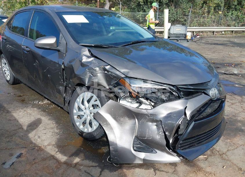 Photo 17 of 2019 Toyota Corolla LE (VIN 2T1BURHEXKC219090)