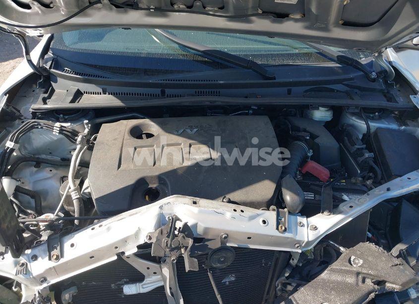 Photo 10 of 2019 Toyota Corolla LE (VIN 2T1BURHEXKC222037)